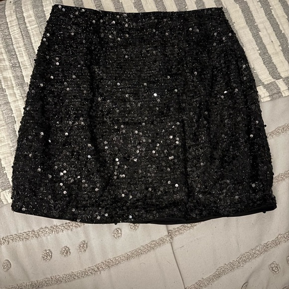 Black Sequin Mini Skirt - Picture 2 of 3